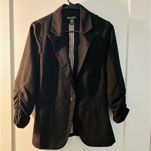 Medium - Black Blazer